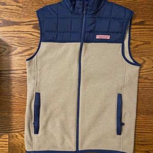 Navy + tan vineyard vines vest